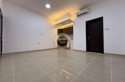 Apartment - Studio - 1 for rent in Hadbat Al Zafranah - Muroor Area - Abu Dhabi