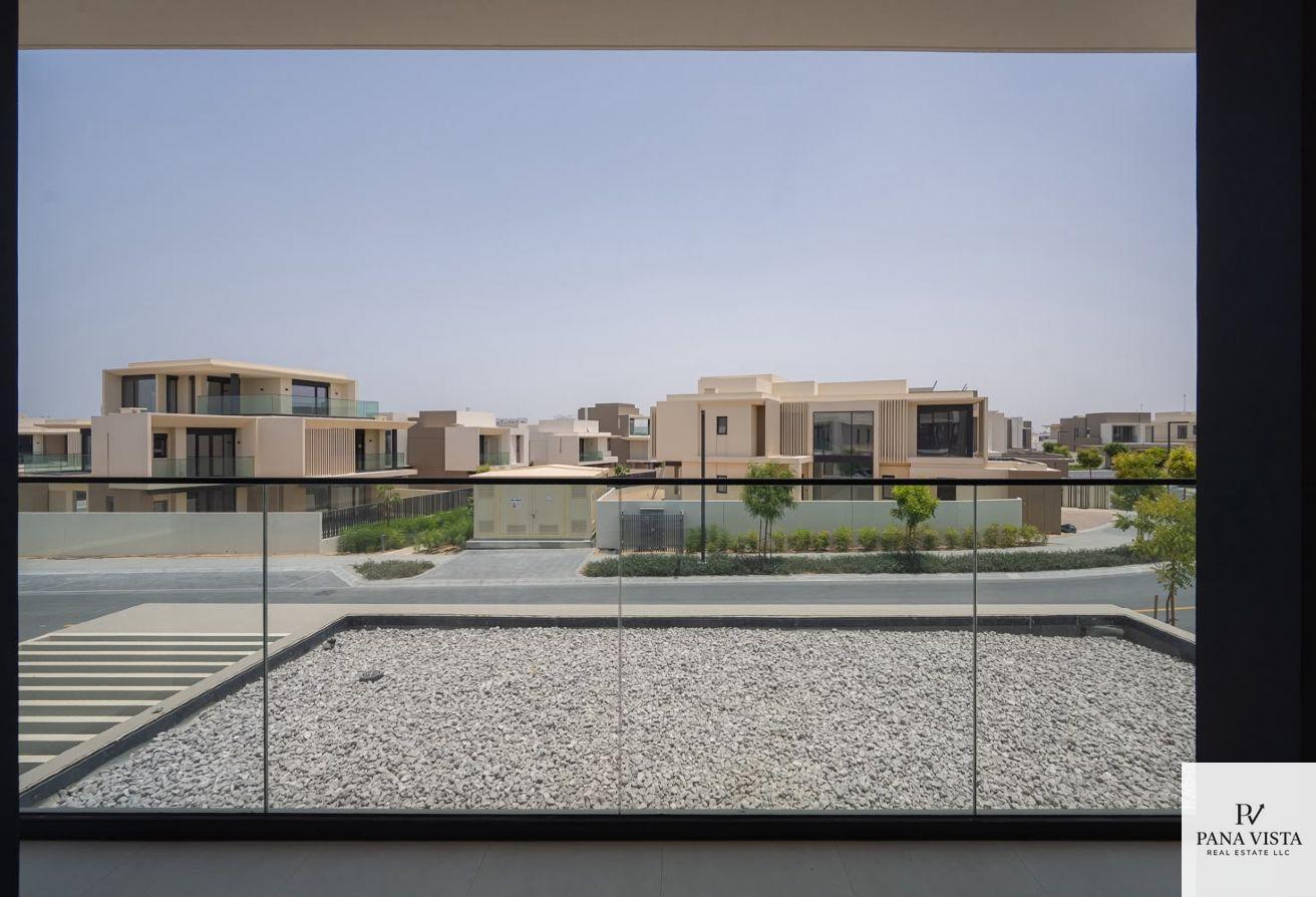 Brand-New 4BR Villa | Huge Plot | Near Pool |Ready photo 11
