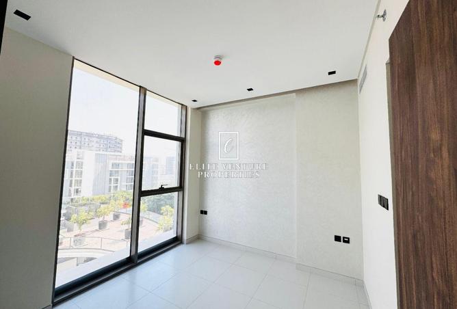 54935615 - صورة العقار 2