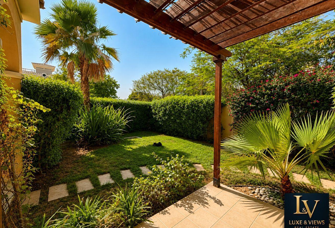 5BR Upgraded | Pool | Lush Garden | Pergola | Park photo 4