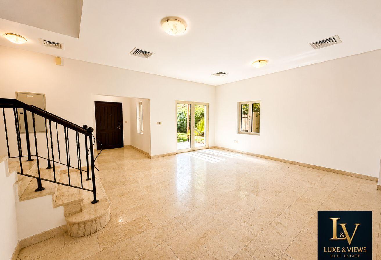 5BR Upgraded | Pool | Lush Garden | Pergola | Park photo 12