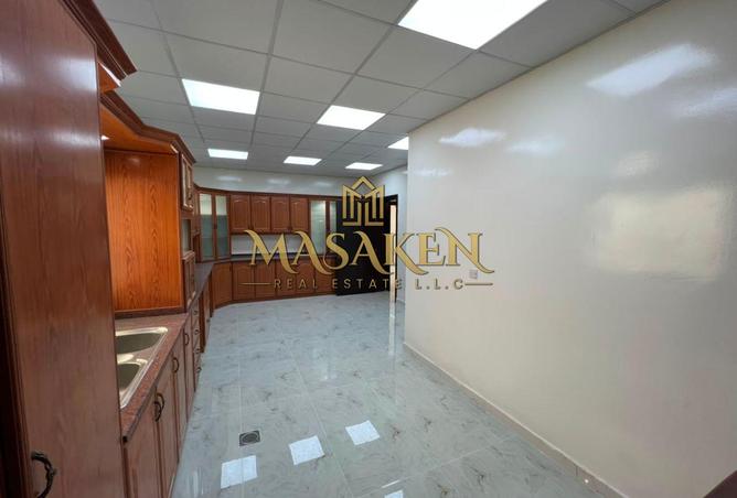 121980204 - Property Image 3