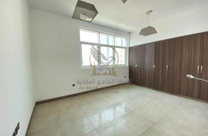 Apartment - 2 Bedrooms - 3 Bathrooms for rent in SG Al Soor Building - Al Soor - Al Qasimia - Sharjah