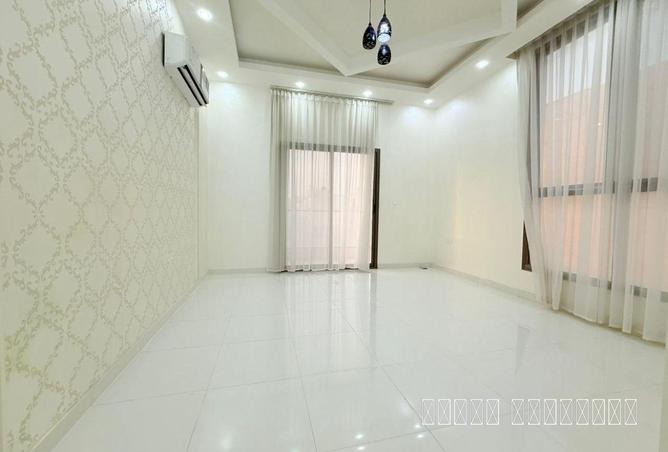 74233853 - Property Image 3