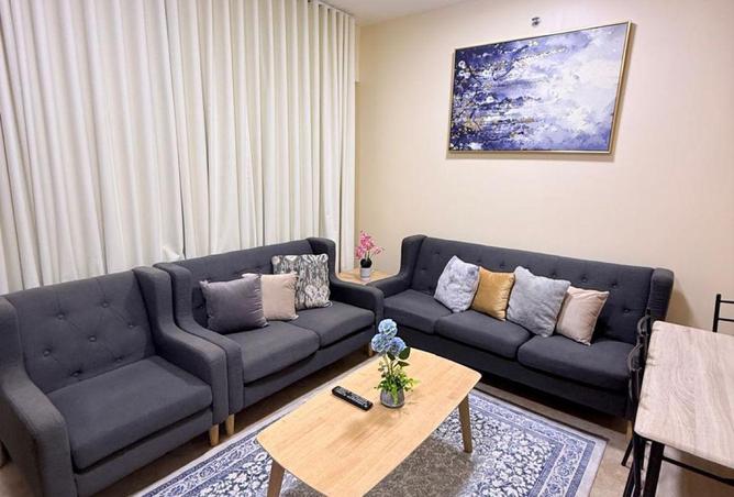 102829022 - Property Image 2