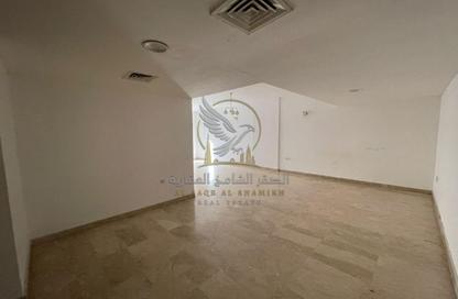Apartment - 3 - 4 for rent in Al Qulaya'ah - Al Sharq - Sharjah Apartment - 3 - 4 for rent in Al Qulaya'ah - Al Sharq - Sharjah