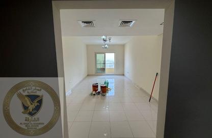 Apartment - 3 Bedrooms - 4 Bathrooms for rent in Al Khan Corniche - Al Khan - Sharjah