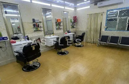 Shop - Studio - 1 Bathroom for rent in Building X12 - England Cluster - International City - Dubai