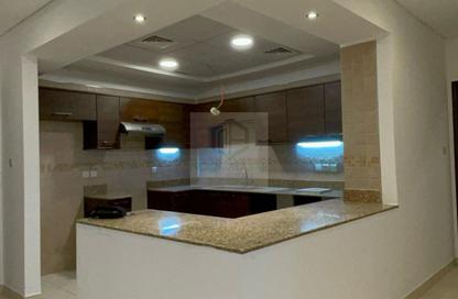Apartment - 2 Bedrooms - 3 Bathrooms for rent in Latifa Tower - Sheikh Zayed Road - Dubai