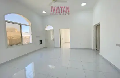 فيلا - 3 غرف نوم - 3 حمامات للايجار في الرفاع - رأس الخيمة