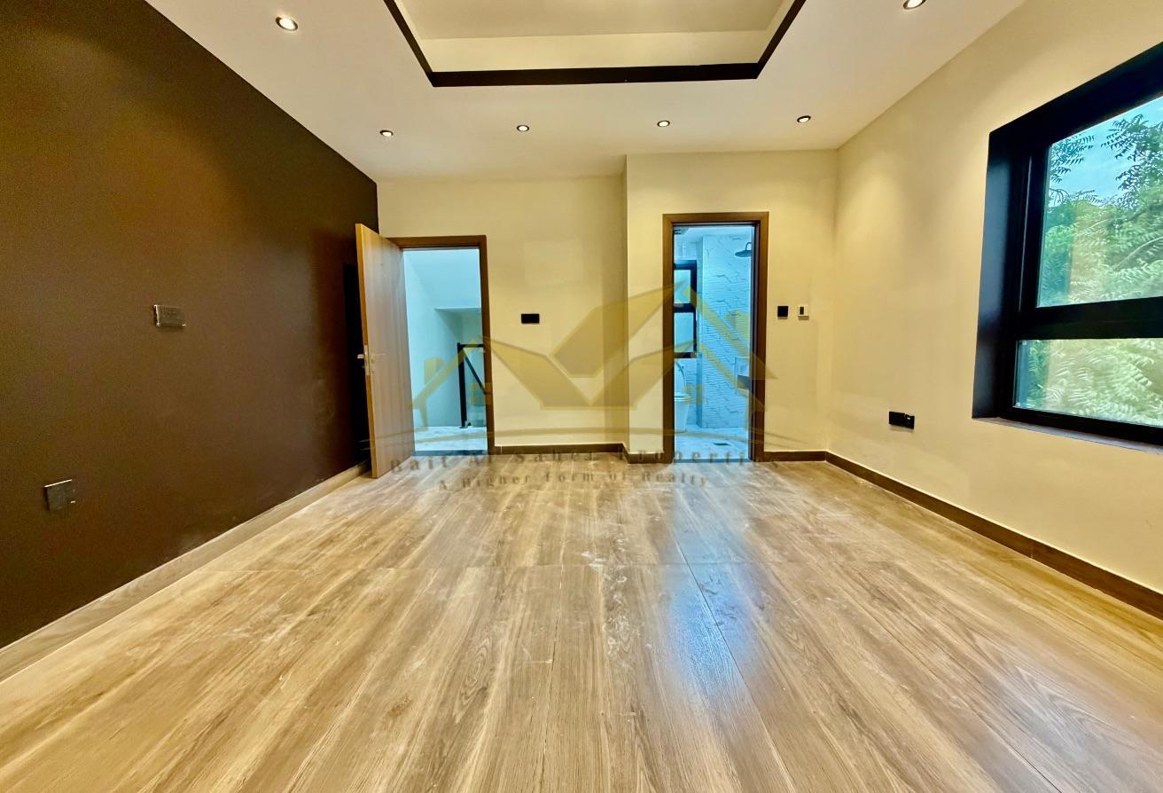 3BR Villa with roof top terrace near city walk 170 photo 8