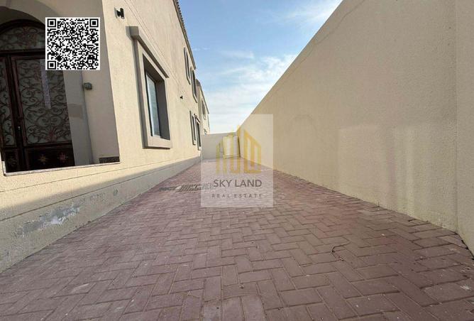 77369417 - Property Image 3