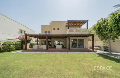 Villa - 5 Bedrooms - 4 Bathrooms for rent in Meadows 2 - Meadows - Dubai