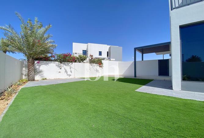 73853338 - Property Image 3