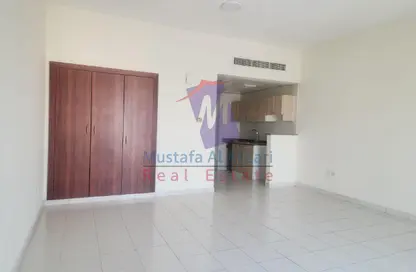 Apartment - Studio - 1 Bathroom for rent in Building K05 - Greece Cluster - International City - Dubai