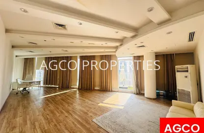 مكتب - غرفة نوم للايجار في برج بارك لين - الخليج التجاري - دبي