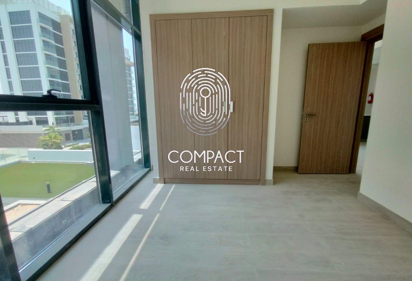 Bright Unit| Spacious | Prime Location photo 4