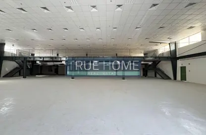 مستودع - استوديو - 3 حمامات للايجار في المنطقة الصناعية رقم 17 - المنطقة الصناعية بالشارقة - الشارقة