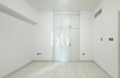 Apartment - 1 - 2 for rent in Al Meraikhi Tower - Sheikh Zayed Road - Dubai