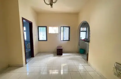 Apartment - Studio - 1 Bathroom for rent in Al Butina B - Al Butina - Sharjah