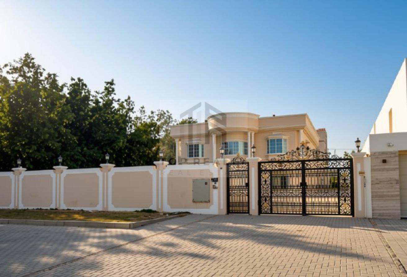 Exclusive 5BR+ 2Outdoor Maids Room|Flex Cheques photo 12