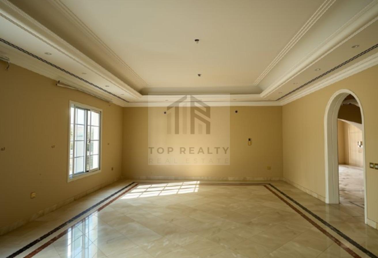 Exclusive 5BR+ 2Outdoor Maids Room|Flex Cheques photo 10