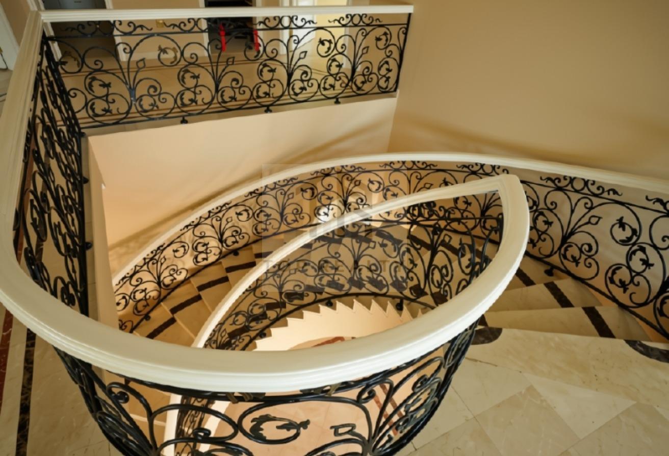 Exclusive 5BR+ 2Outdoor Maids Room|Flex Cheques photo 5