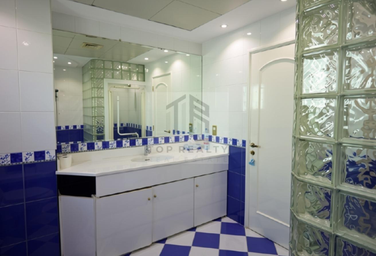Exclusive 5BR+ 2Outdoor Maids Room|Flex Cheques photo 6