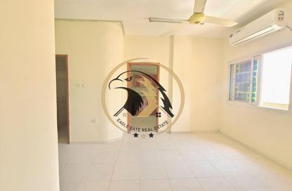 Apartment - 1 - 1 for rent in Fire Station Road - Muwaileh - Sharjah