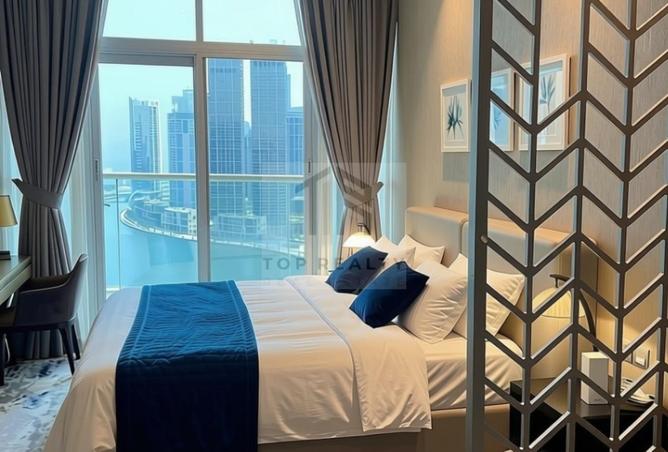 High Floor Studio | Canal View w/ Private Balcony photo 3