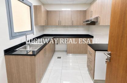 Apartment - 1 - 2 for rent in Muwailih Building - Muwaileh - Sharjah