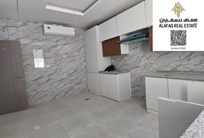 155093011 - Property Image 3