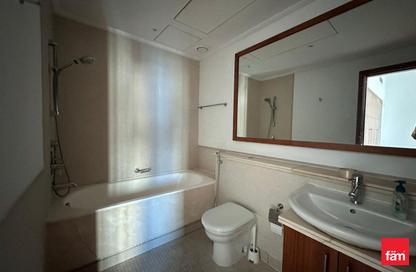 Apartment - 1 Bedroom - 2 Bathrooms for rent in Beauport Tower - Marina Promenade - Dubai Marina - Dubai