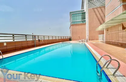 Apartment - 3 Bedrooms - 4 Bathrooms for rent in Crescent Towers - Al Khalidiya - Abu Dhabi