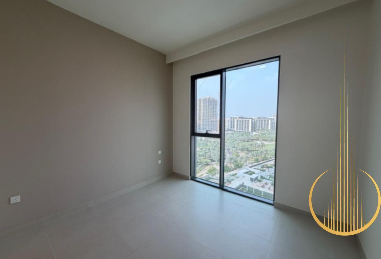 POOL AND PARK VIEW | READY TO MOVE | EXCLUSIVE photo 9