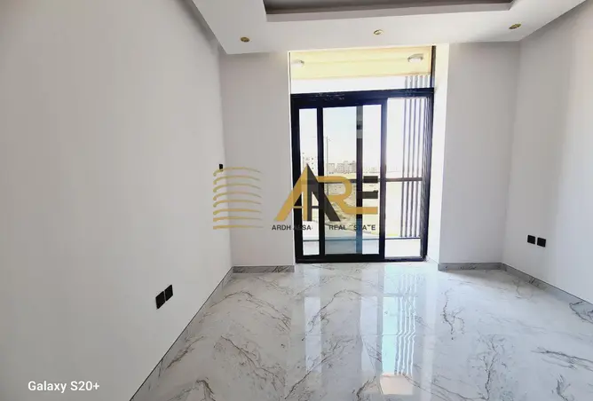 139667945 - Property Image 2