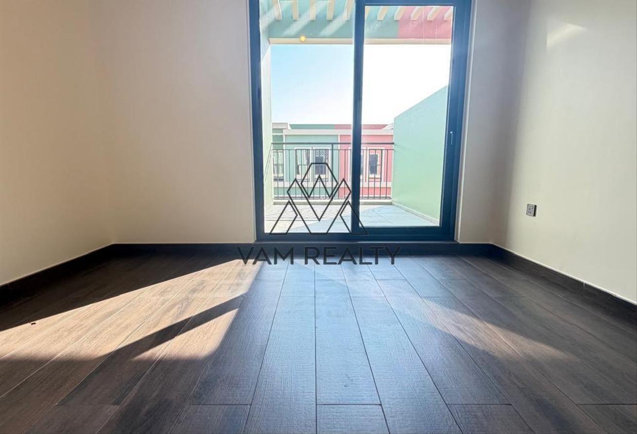 Brand New | Back-to-Back | First Tenant | Spacious photo 10