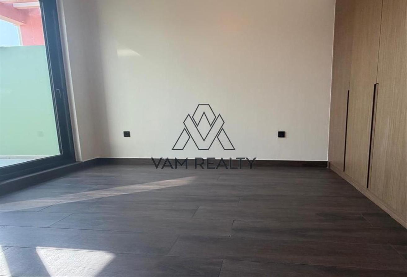 Brand New | Back-to-Back | First Tenant | Spacious photo 14