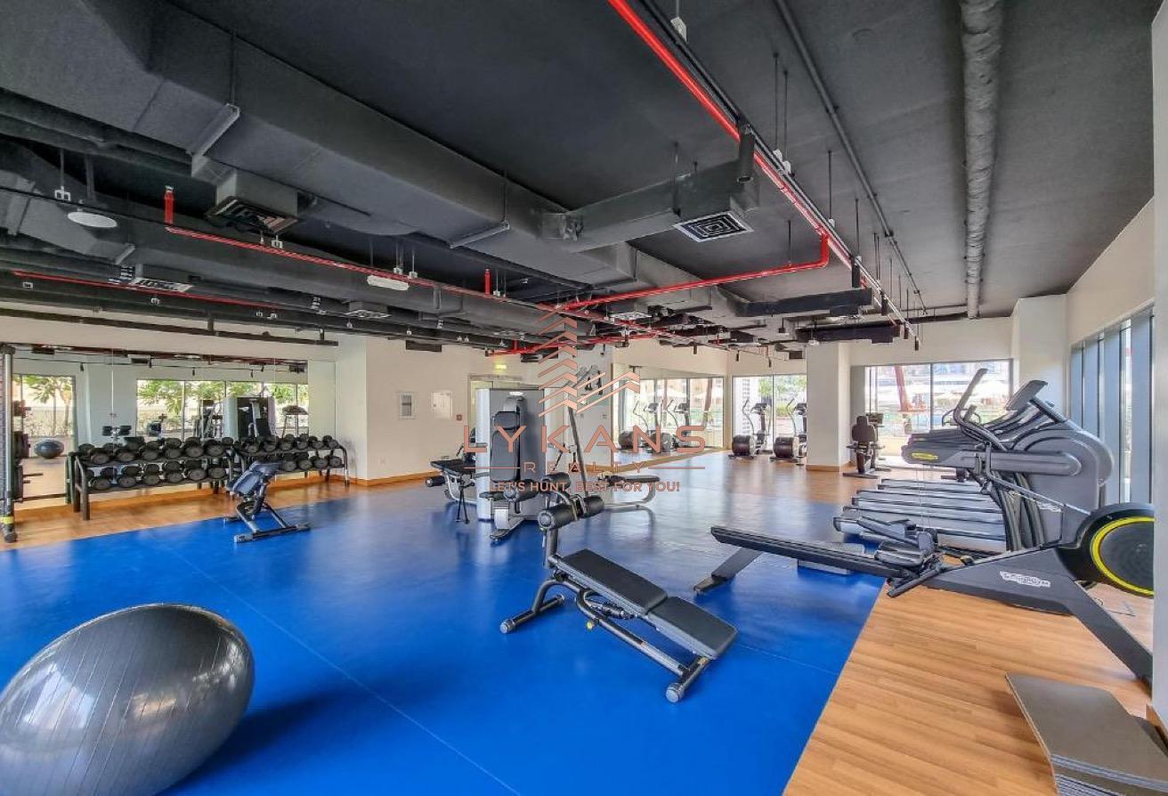 Modern Layout | Vacant | Canal View | Mid Floor photo 10