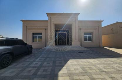 Villa - 3 Bedrooms - 5 Bathrooms for rent in Al Riffa - Ras Al Khaimah