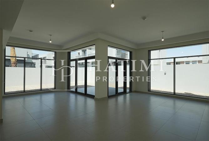 74233530 - Property Image 3