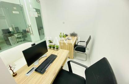 Office Space - Studio - 1 Bathroom for rent in Red Avenue - Al Garhoud - Dubai