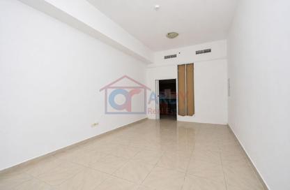 Apartment - 1 Bedroom - 2 Bathrooms for rent in Tecom ABC Building - Barsha Heights (Tecom) - Dubai