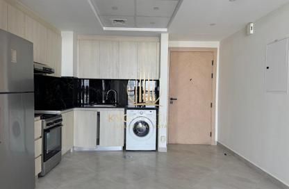Apartment - 3 Bedrooms - 4 Bathrooms for rent in Binghatti Avenue - Al Jaddaf - Dubai