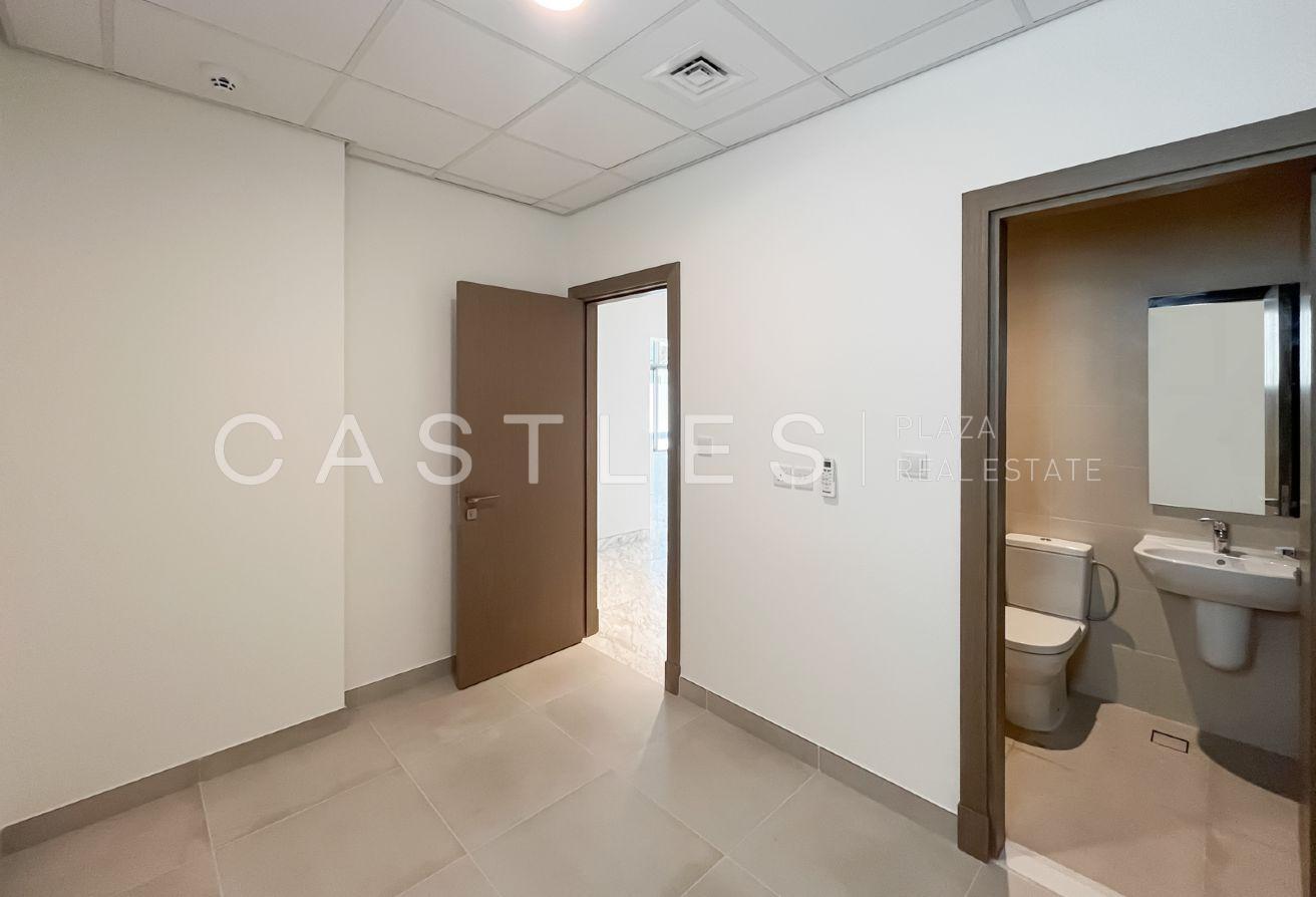 Brand New | Contemporary Style | Elegant 5BR Villa photo 9