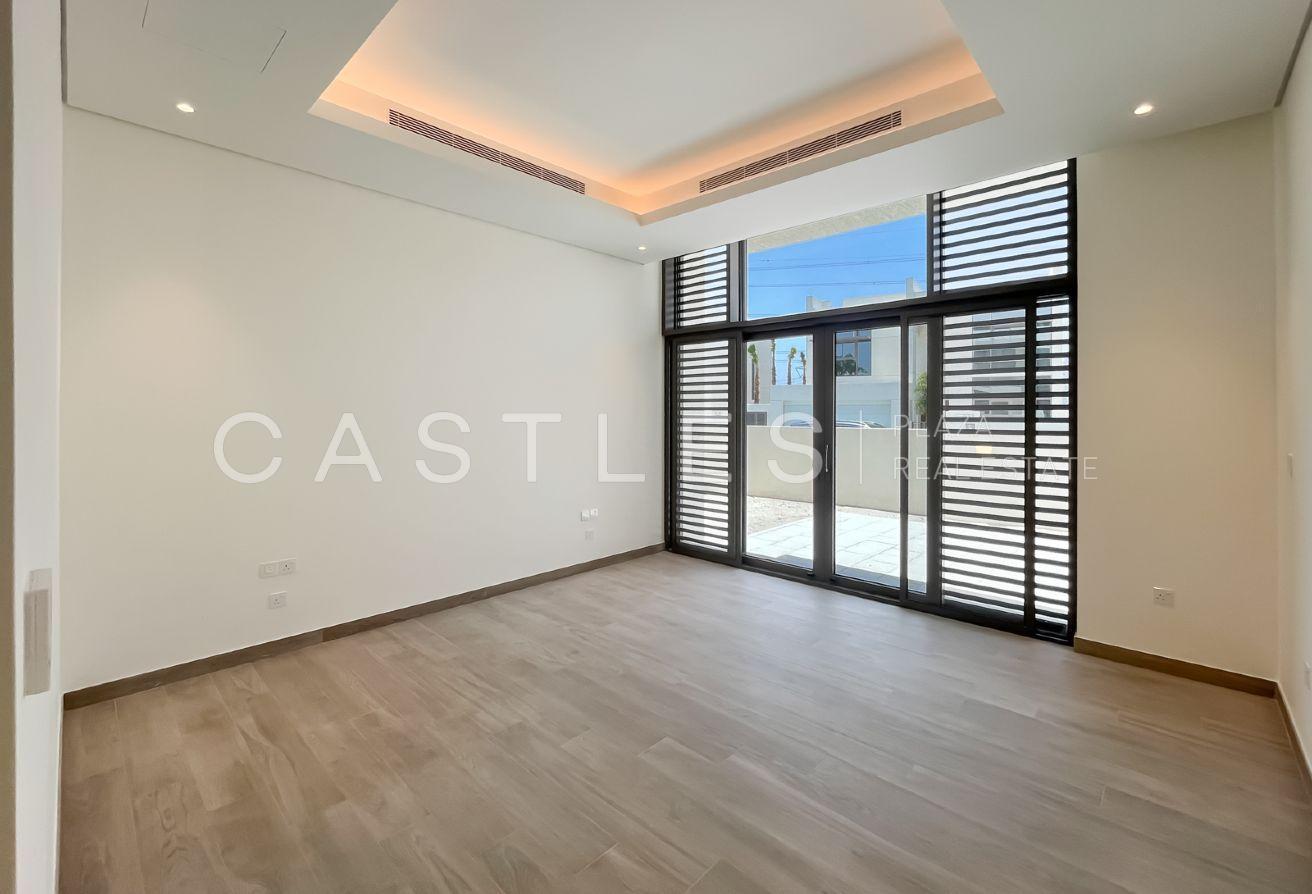Brand New | Contemporary Style | Elegant 5BR Villa photo 11