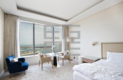 Apartment - Studio - 1 for rent in The Palm Tower - Palm Jumeirah - Dubai
