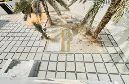 Villa - 4 Bedrooms - 4 Bathrooms for rent in Jumeirah 1 Villas - Jumeirah 1 - Jumeirah - Dubai