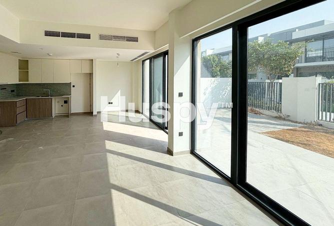 Vacant | Next to Golden Beach | Landscaped photo 2