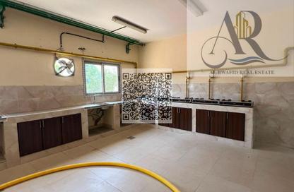 Labor Camp - Studio - 7+ Bathrooms for rent in Ali Mousa Building - Al Sajaa Industrial - Al Sajaa - Sharjah Labor Camp - Studio - 7+ Bathrooms for rent in Ali Mousa Building - Al Sajaa Industrial - Al Sajaa - Sharjah